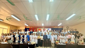 Khoa Xây dựng Đảng tổ chức nghiên cứu thực tế  cho lớp Trung cấp Lý luận chính trị, hệ không tập trung, A240K30